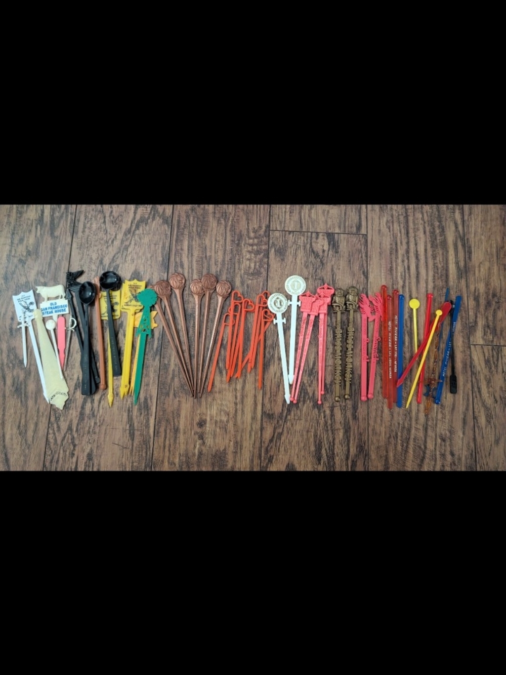 Lot Of 50 Vintage Bar Swizzle‎ Sticks